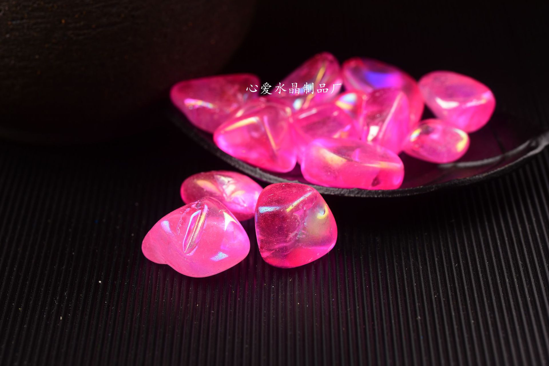 电镀天然水晶原石白水晶镀彩粉水晶碎石吊坠摆件能量石厂家批发