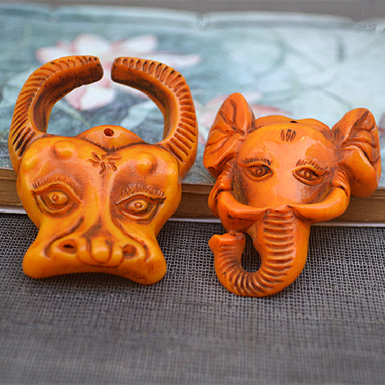 做旧牛骨雕刻 牛头 骨雕小饰品吊坠 项坠 diy配件饰品坠子