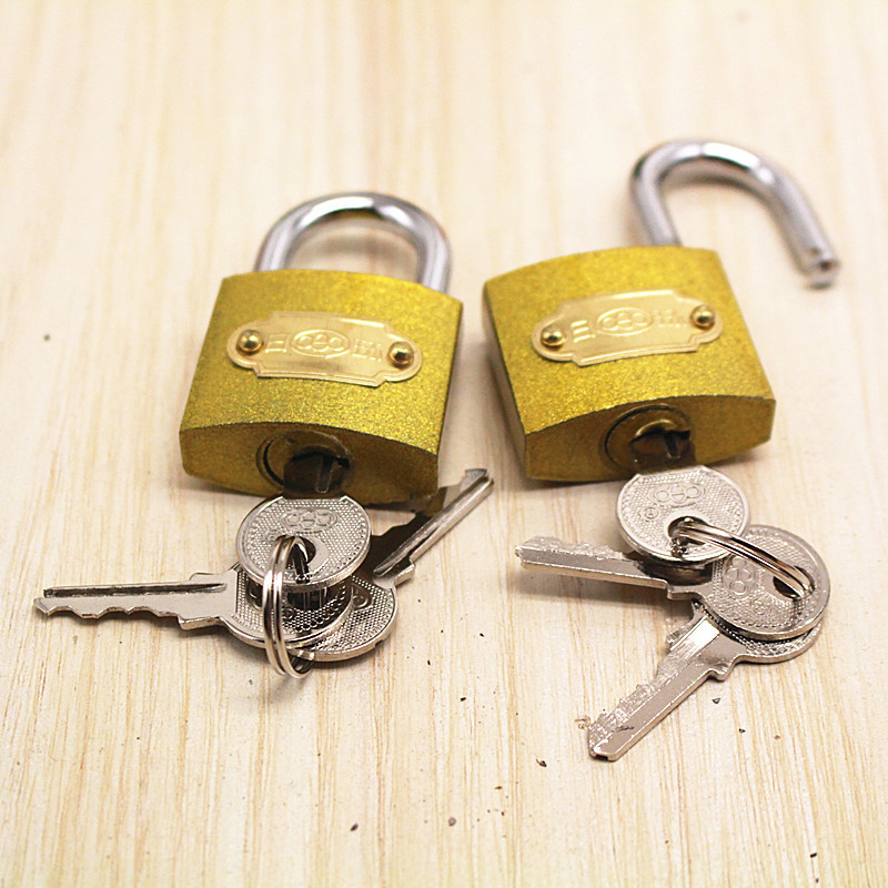 批发日环32 单开挂锁 小挂锁 柜子锁 小铜锁 家用仿铜锁 黄色锁