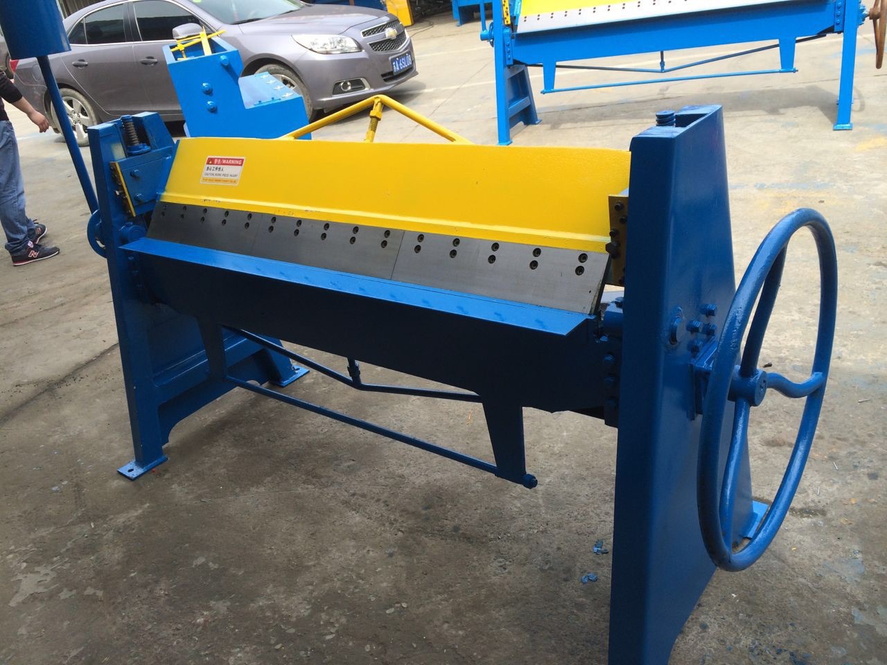 厂家直销 手动折边机1.5x2000 手动电动共板折边机 薄板折边机