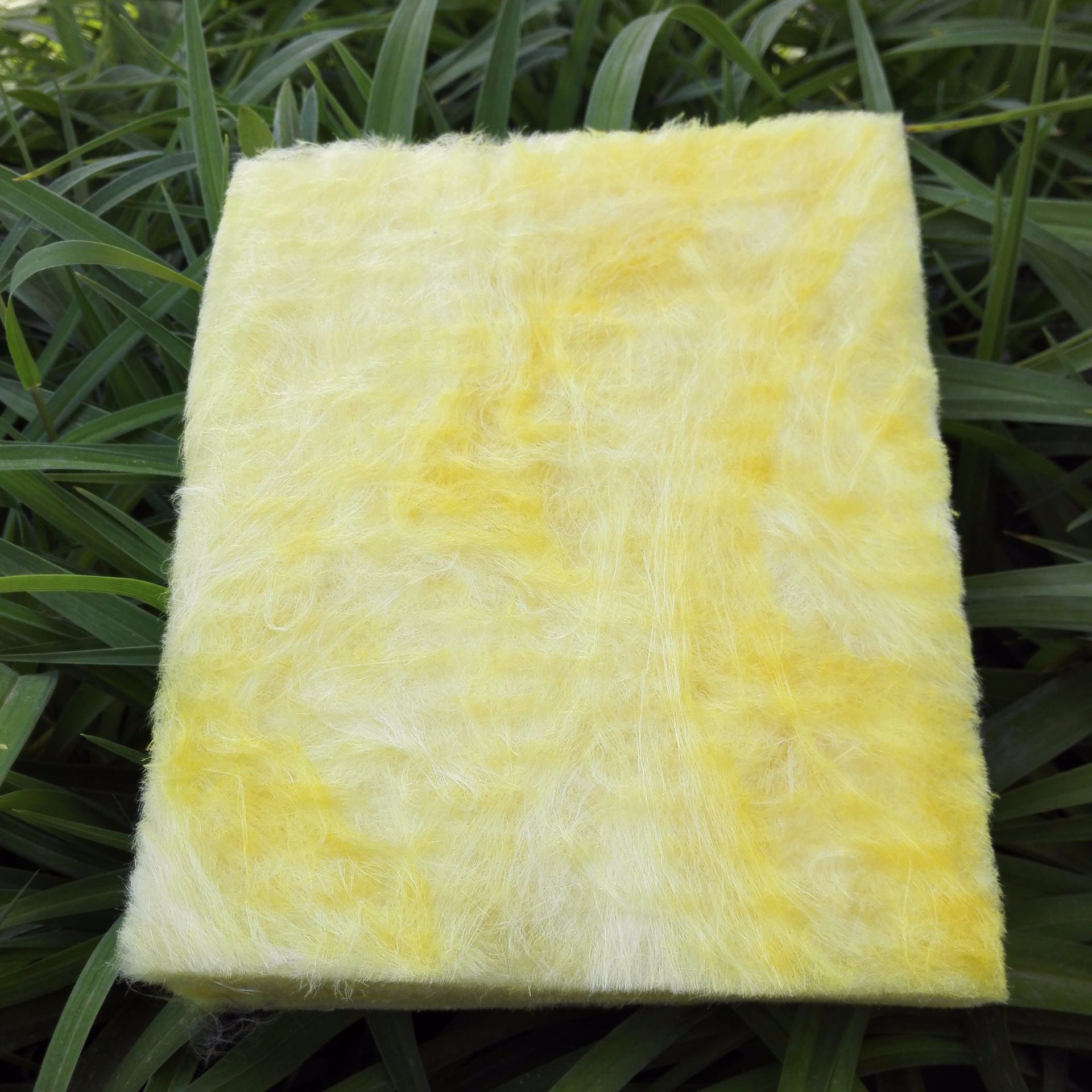 龙飒新品直销离心玻璃棉板铝箔玻璃棉板耐高温隔音玻璃棉板