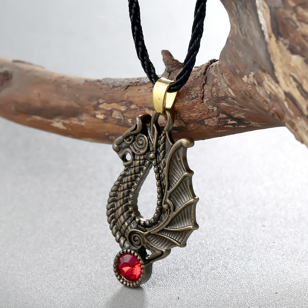 qiming 十二生肖龙吊坠斯拉夫项链 维京人复古红宝石优雅气质