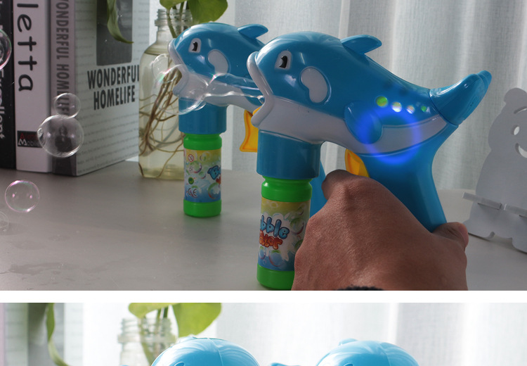 t 大号惯性海豚泡泡枪 手动发光泡泡枪儿童玩具 地摊热销玩具批发