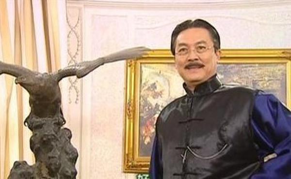 饰演秦五爷的演员黄达亮先生,因心脏病突发不幸去世,终年70岁.