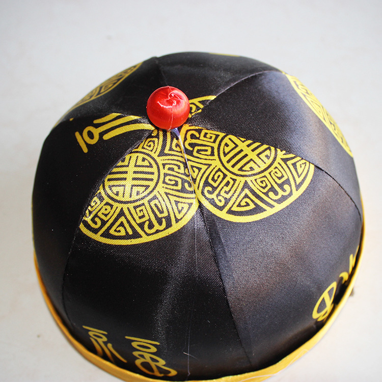 厂家大量批发长彪纸花殡葬用品男士唐装瓜皮帽寿衣配件中档寿帽