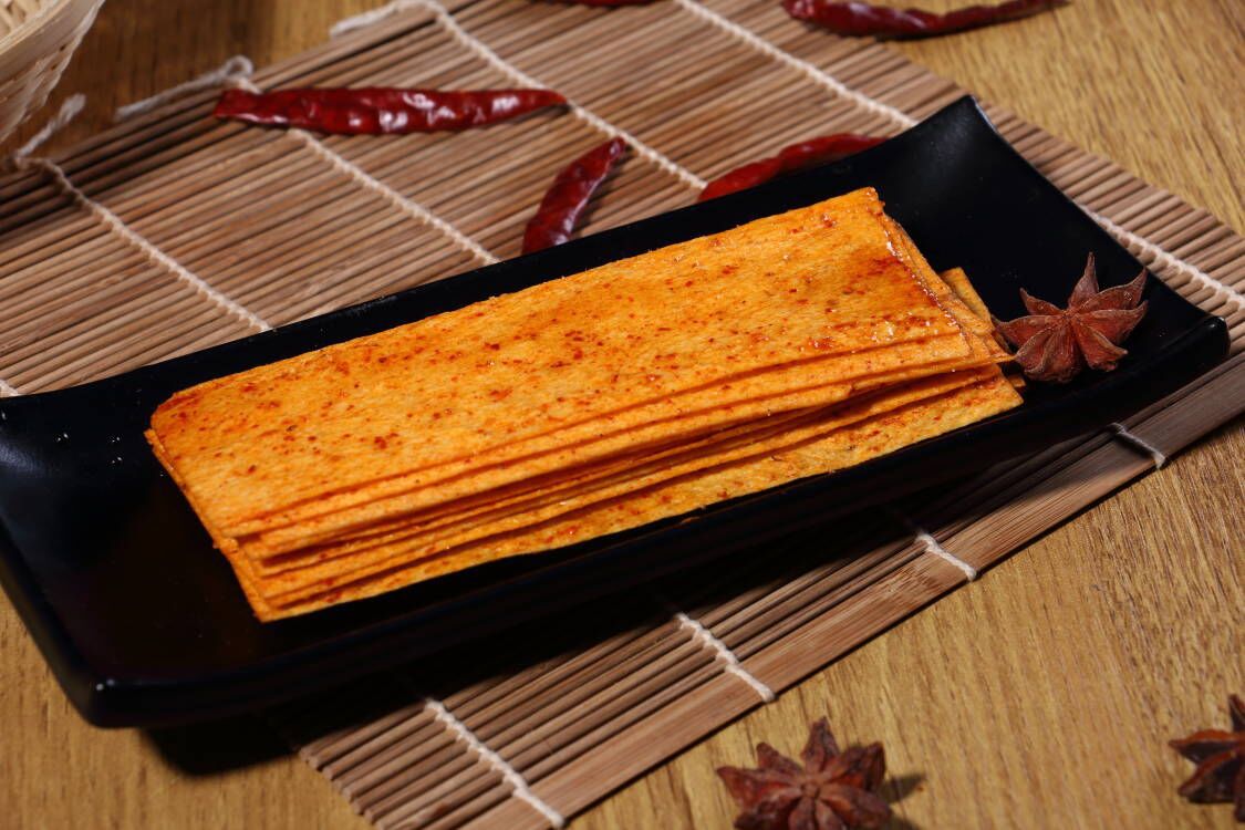 正宗小马哥香脆辣薯片90*100袋整箱装 香脆辣片素食怀旧零食批发