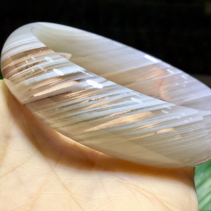 东海水晶天然白幽灵千层山手镯巴西原矿老料内径58mm