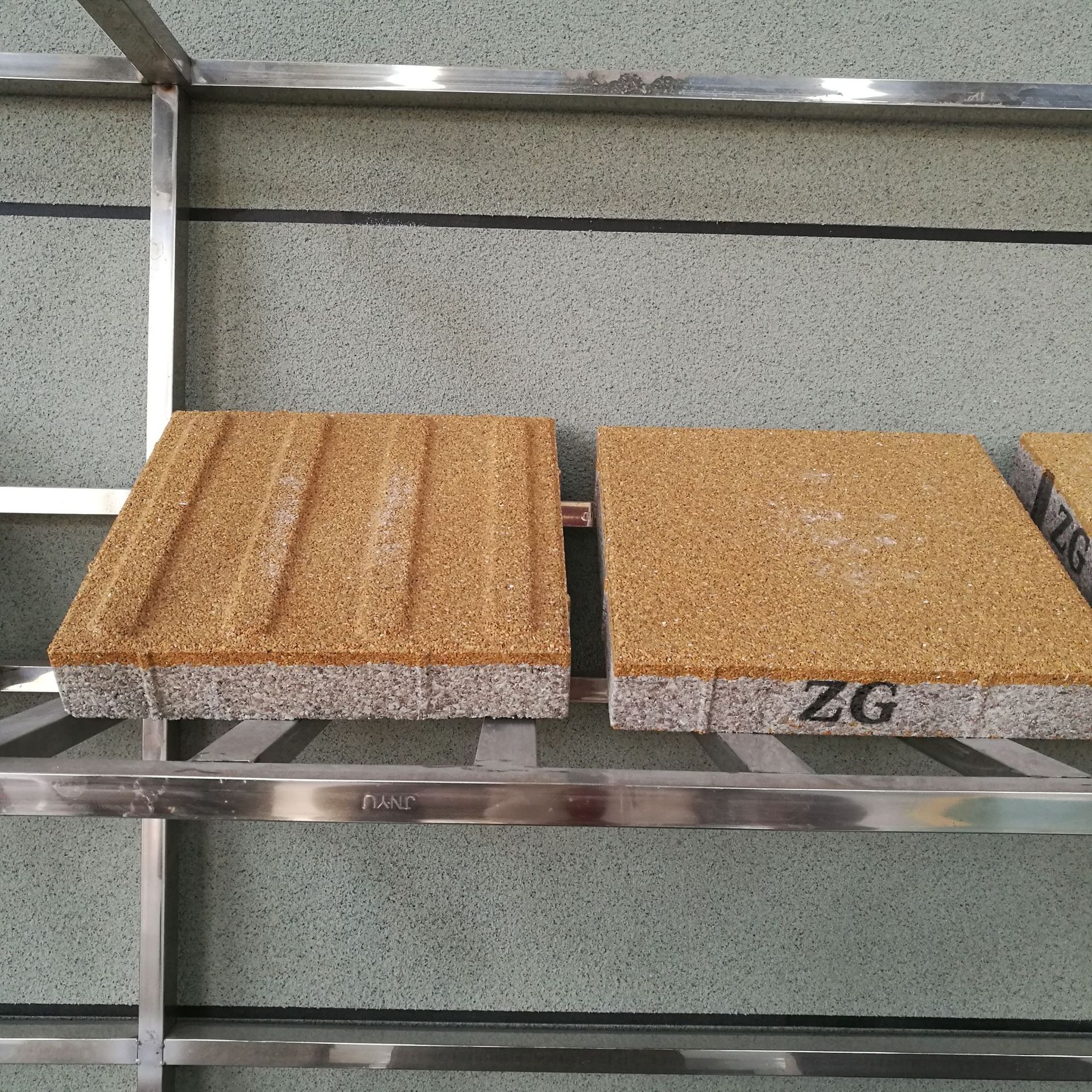 透水盲道砖陶瓷颗粒环保砖海绵城市环保生态砖渗水砖吸水人行道