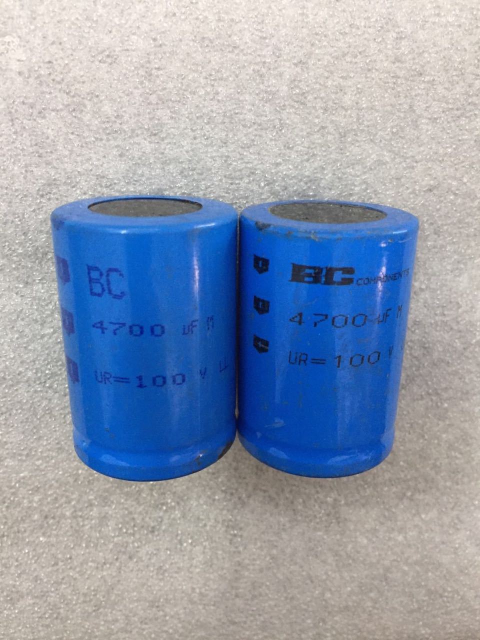 牛脚100v4700uf 35*50 铝电解电容 原壳拆机正品 bc厂家电容器