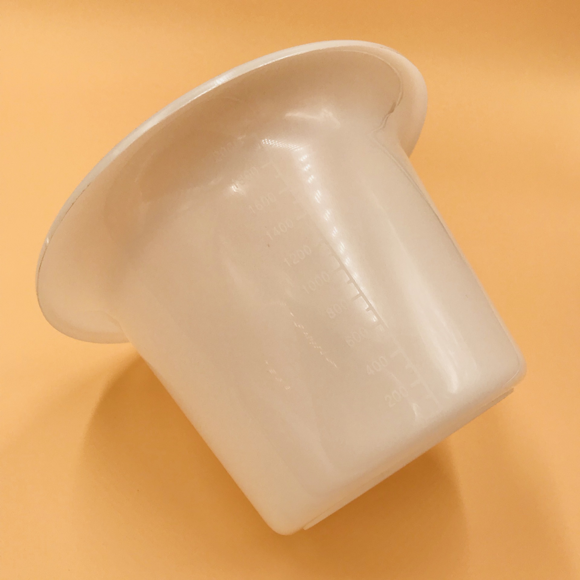 塑料痰盂_2000刻度塑料痰盂医院家用白色小痰盂 - 阿里巴巴