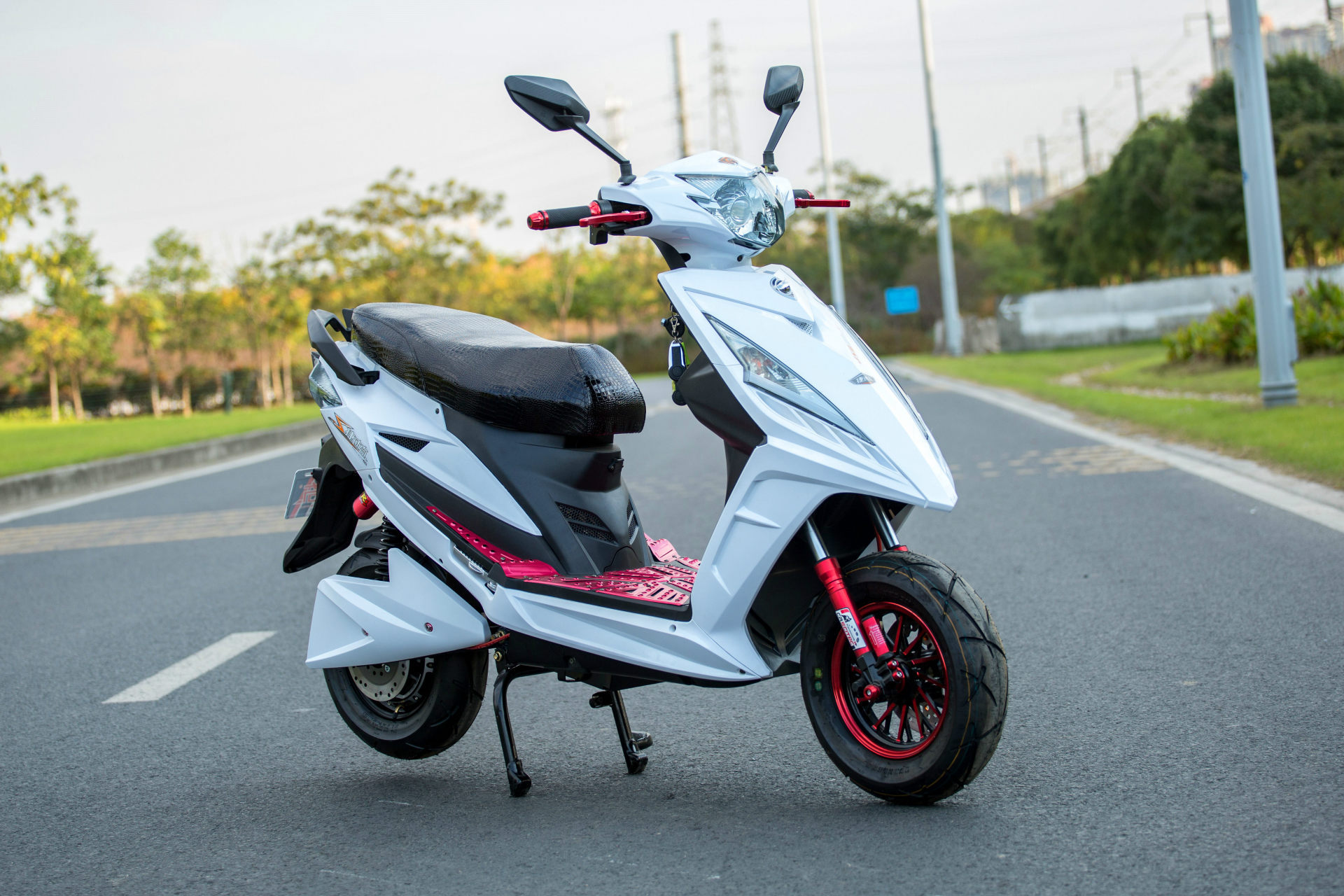 战速1800w鬼火大功率个性改装电动车成人60v72v电瓶车酷车赛车