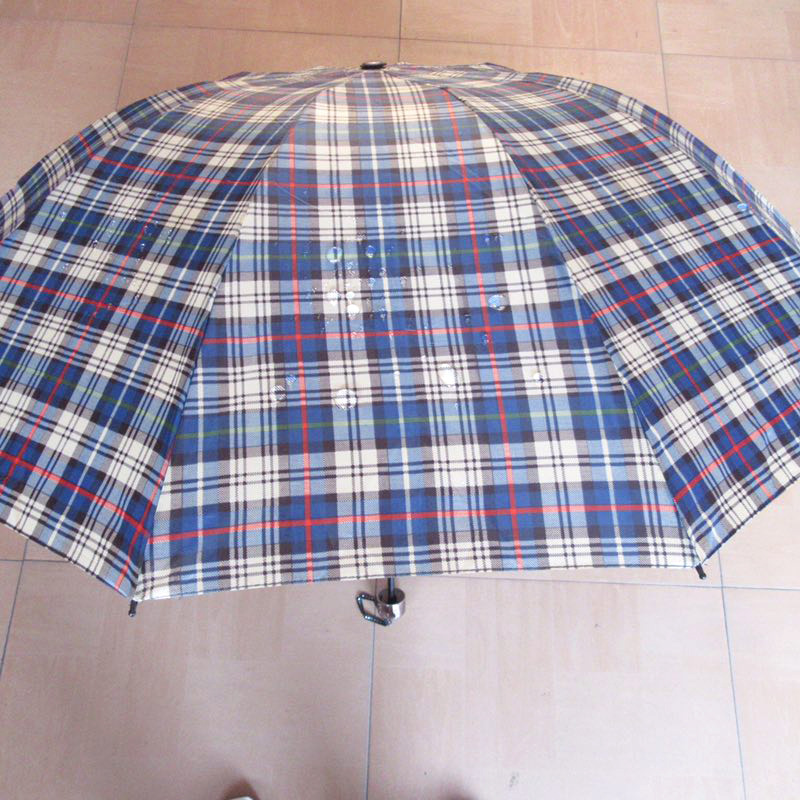 防水涤丝纺印花雨伞布-现货批发格子防水涂银雨伞布料面料