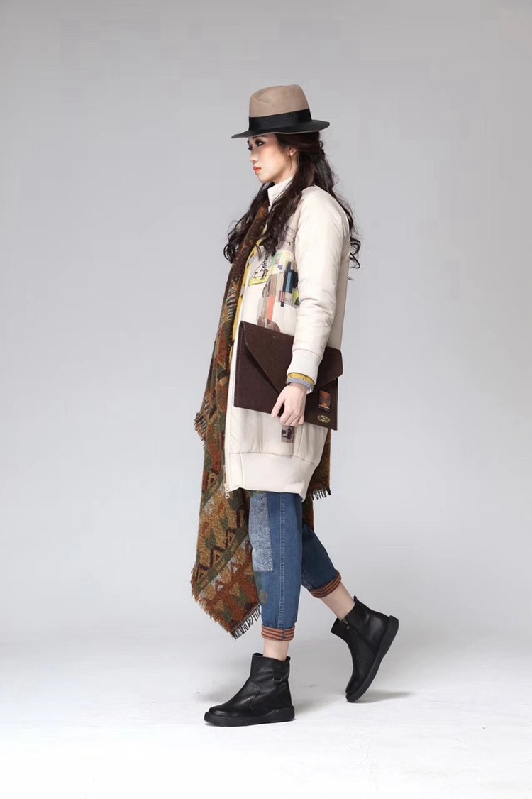 广州设计师品牌【歆艾】17冬装 休闲大码文艺风 品牌女装折扣走份