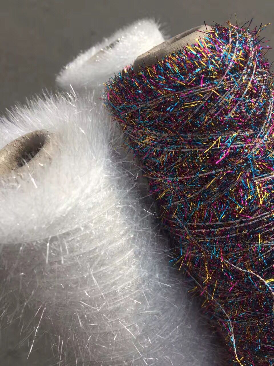 东盈2.4.5.6公分金银蜈蚣纱 五彩玻璃羽毛纱 多彩玻璃纱 花式纱