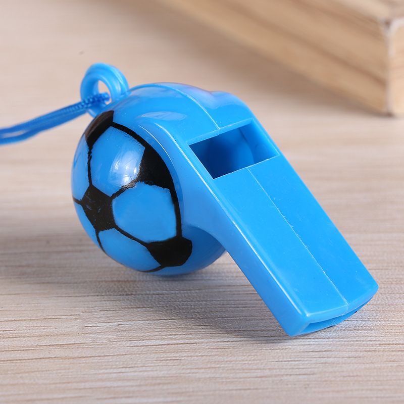 新款腾马牌七彩足球塑料口哨创意设计多款色哨子训练警哨厂家批发