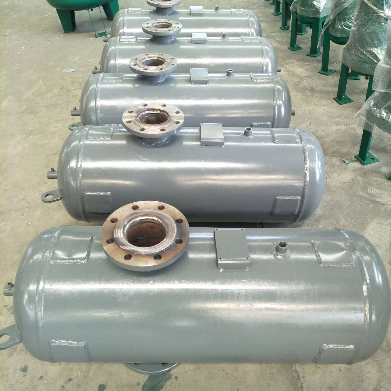 卧式储气罐小型储气罐氧气储气缓冲卧式罐03立方厂家设计定做