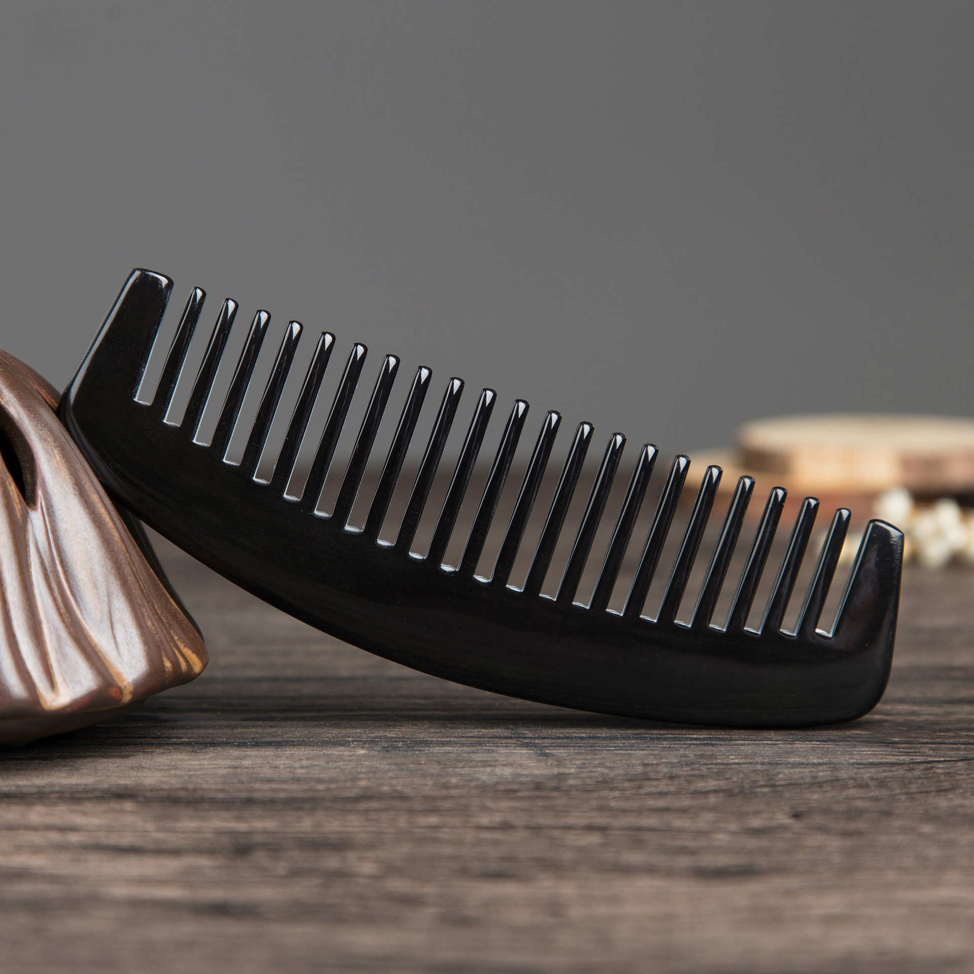 精品黑牛角梳月梳15月手工艺梳天然 黑水牛美发梳卷发粗齿