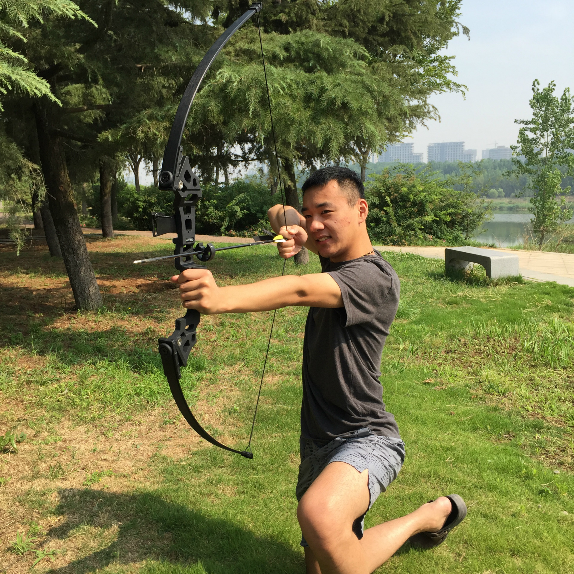 弓箭套装 传统反曲直拉弓 狩猎射击竞技打野鸡弓箭弹射弓箭批发