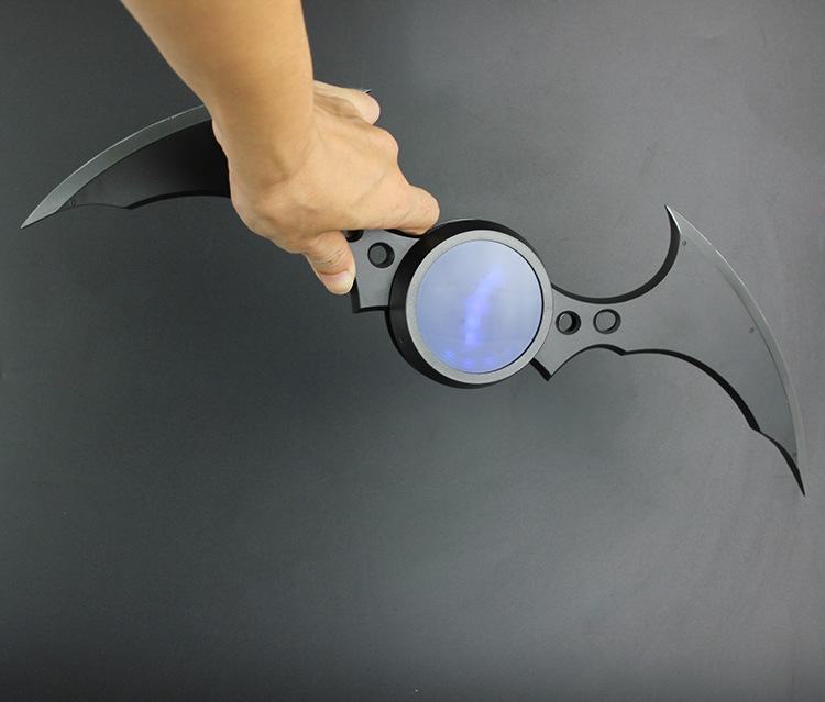 NECA 蝙蝠侠飞镖 黑暗骑士崛起 Cosplay发光可伸展飞镖 道具模型