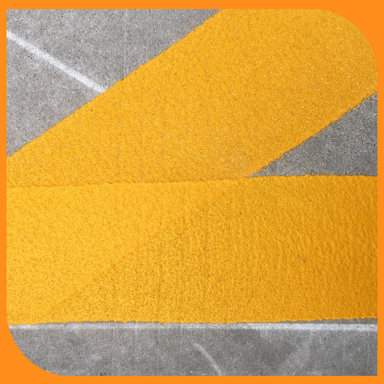 【微博运营】mma双组份彩色防滑路面如何施工?-路虎交通