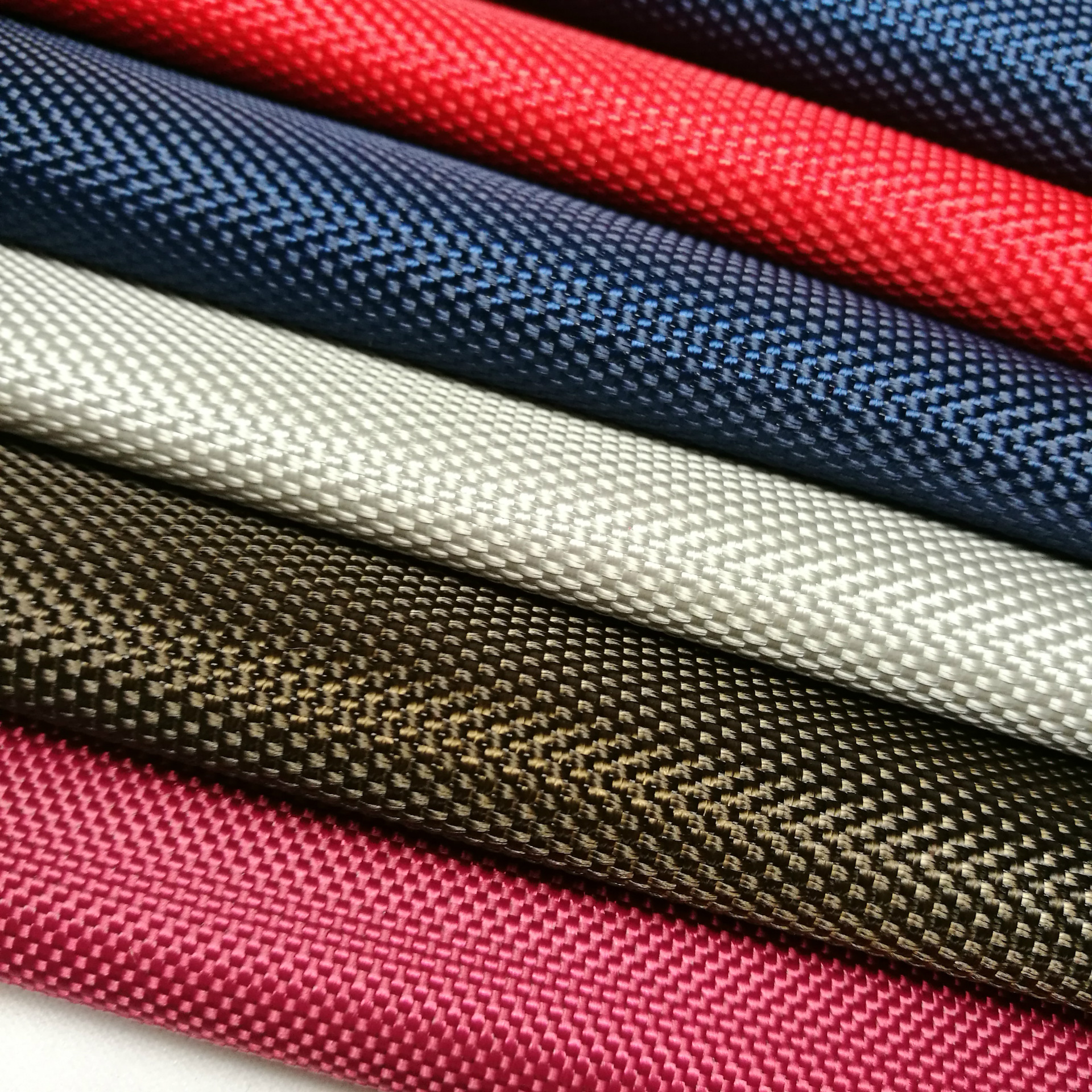 涤纶双股1680d牛津布优丽胶防水涂层箱包布背包书包鞋材拉杆面料