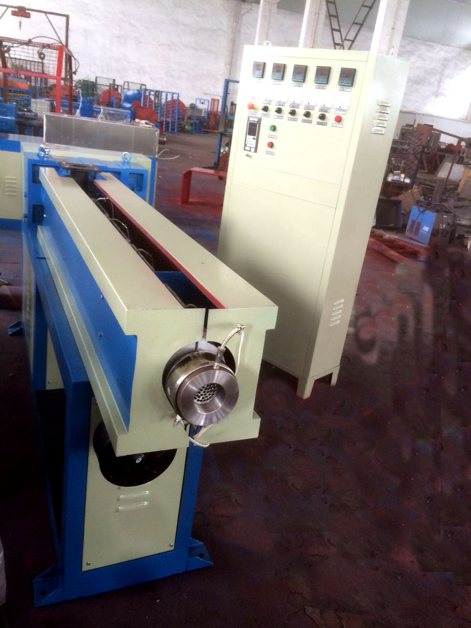 厂家直销品质款塑料尼龙挤出机产地货源定制款pa塑料挤出机预付款