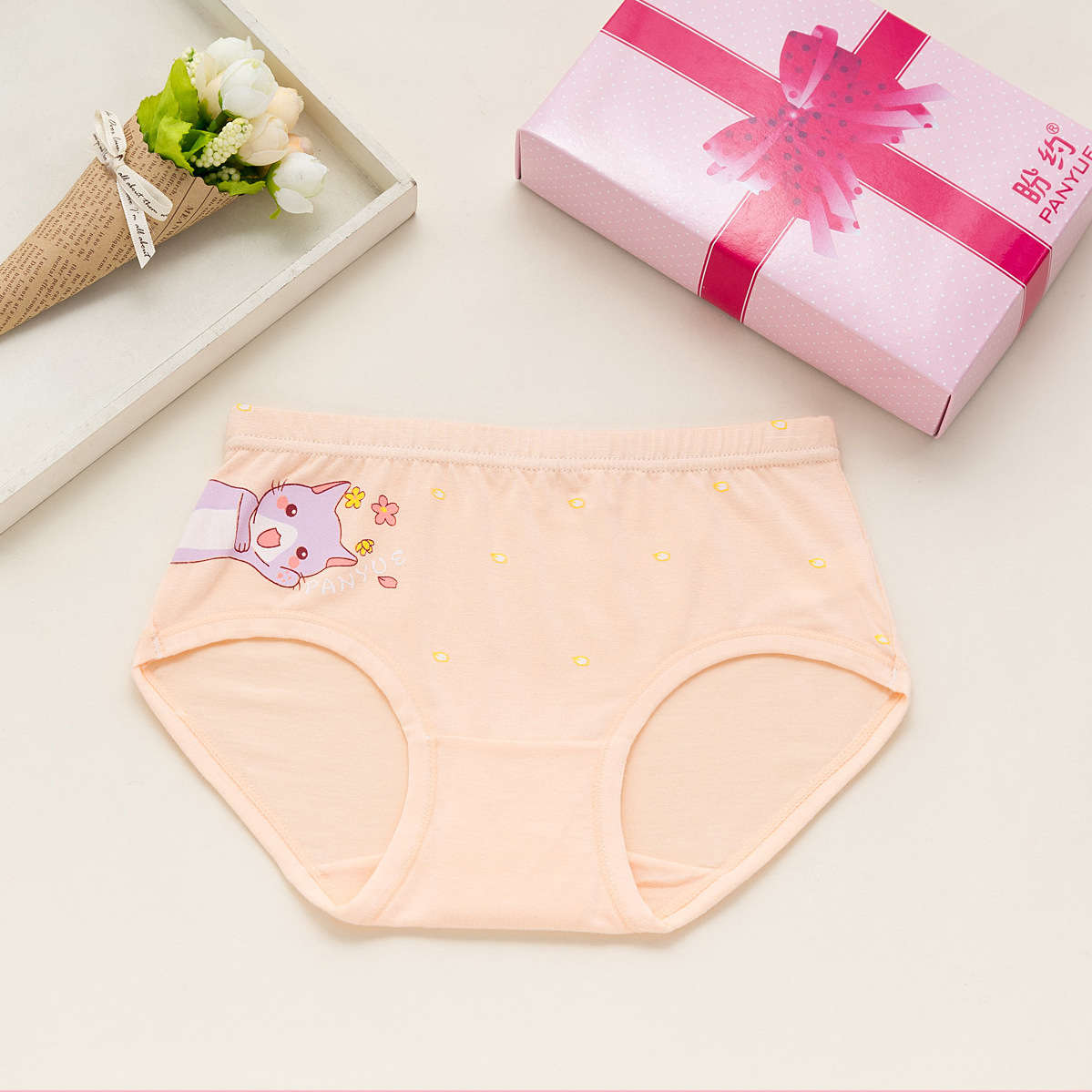 新款女童三角裤儿童内裤女小孩中大童小女孩平角裤短男宝宝