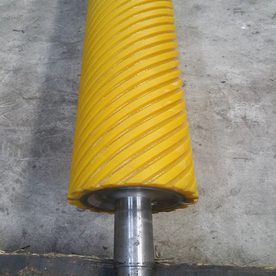 聚氨酯胶辊包胶加工定制 胶辊包胶 耐磨耐压覆膜机胶辊 压花辊