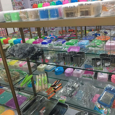 2元店货源 义乌小商品 百种家居日用产品套装 地摊小百货批发