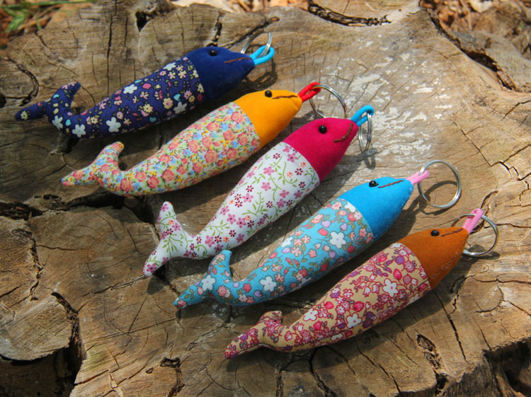 泰国民族风手工饰品挂件批发 创意花布长鱼布艺钥匙扣挂饰 工艺品