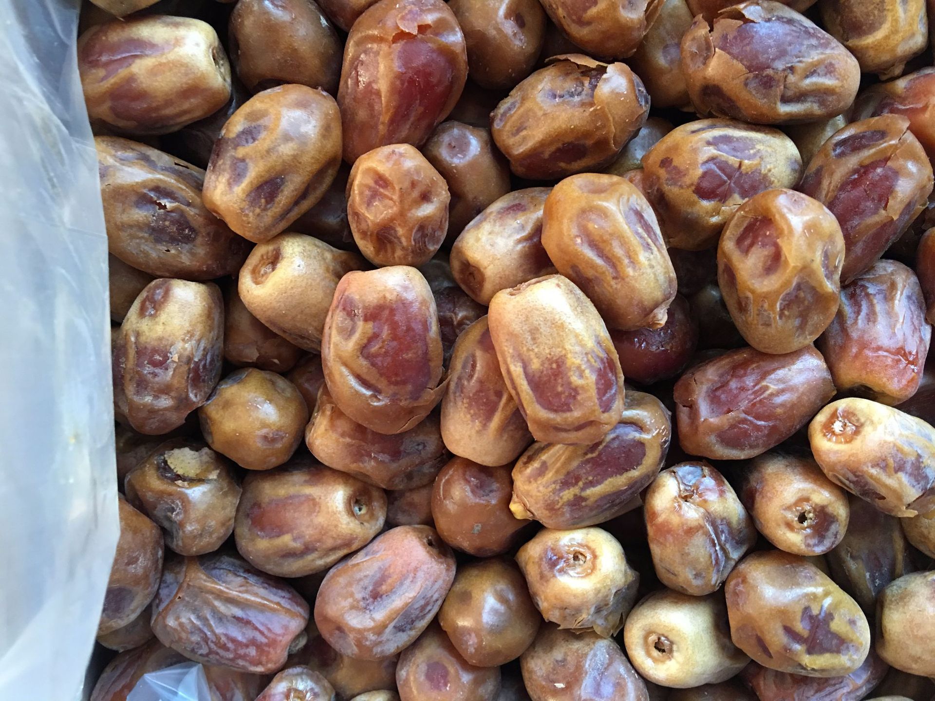 椰枣 伊朗黄金椰枣 伊拉克黄椰枣 蜜枣大量批发 皮薄黄椰枣