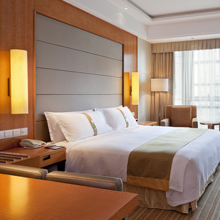 宾馆大床房