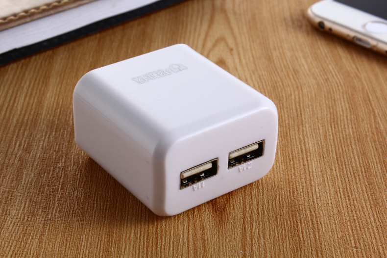 超能侠 双口手机充电器 5v双usb口 2.1a/1a苹果安卓快速充电头c29