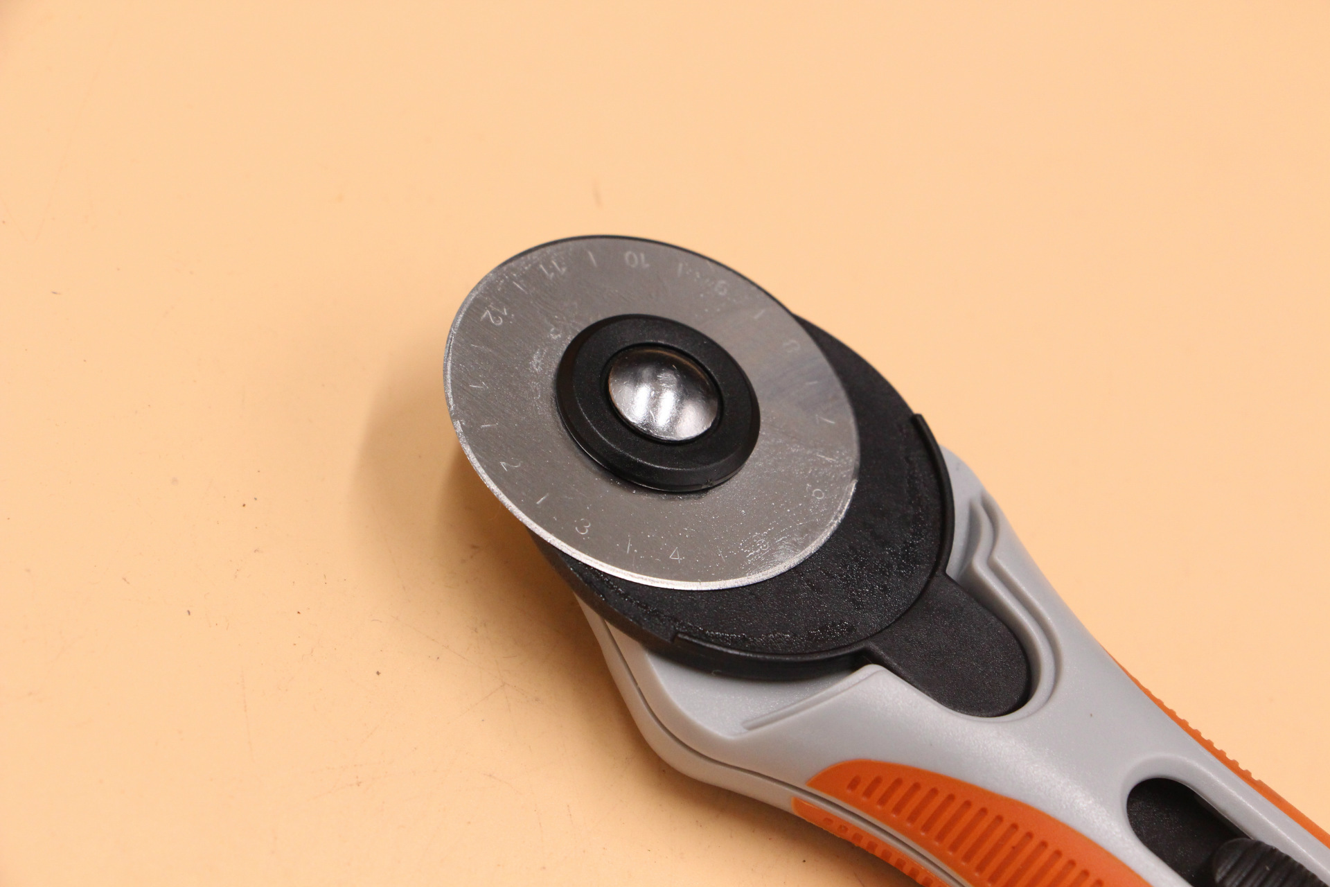 扁皮刀 台湾dafa大发切割滚刀45mm圆头圆把裁扁皮筋用滚刀