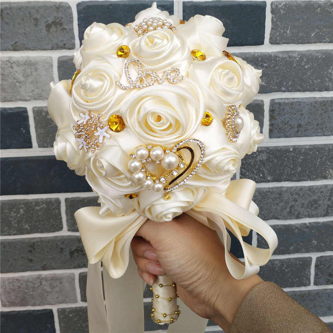 现货缎带新娘手捧花新款圆球伴娘捧花绣球17厘米aw0168