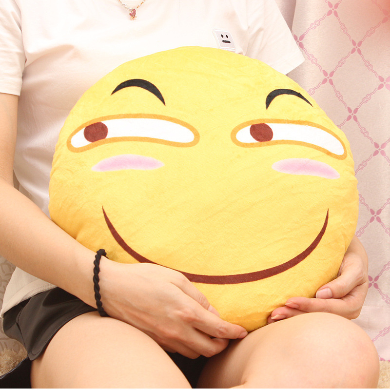创意礼物滑稽抱枕 表情抱枕 害怕脸恶搞神器 动漫周边批发 绣花版