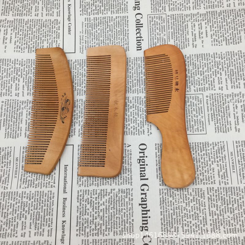 Independent Packaging Boutique Anti-Static Wooden Comb Peach Wooden Comb 2 Yuan Store Hot Sale