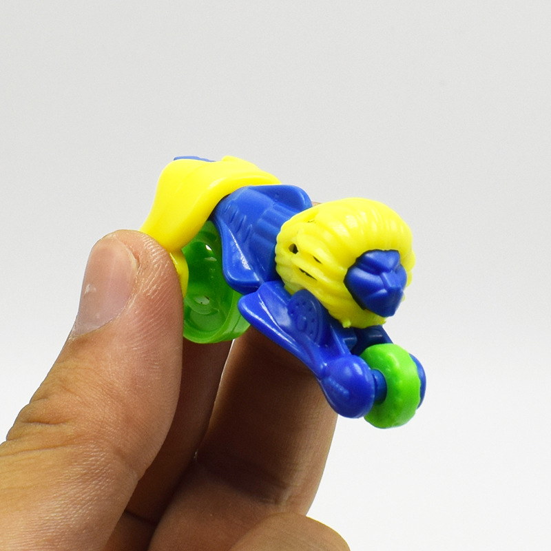 儿童diy拼装组合野兽狮子动物摩托车小玩具扭蛋奇趣蛋玩具速卖通