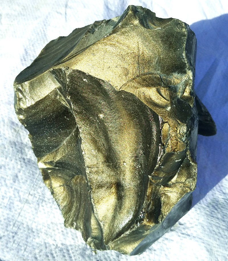 天然金曜石原石毛料金色黑曜石饰品雕刻料标本石金光能量石摆件