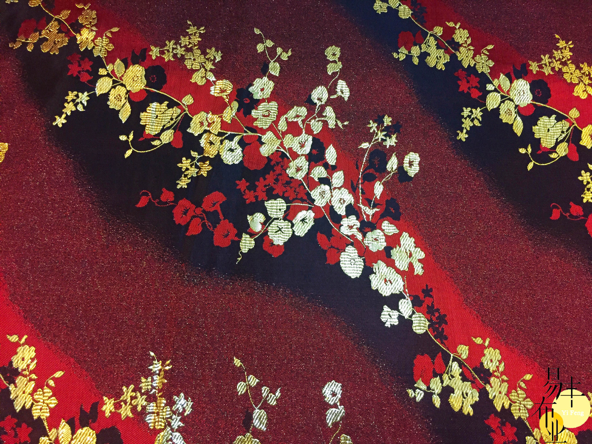 易丰纺织厂家直销金线梅花丝绸织锦缎布料服装旗袍面料唐装旗袍