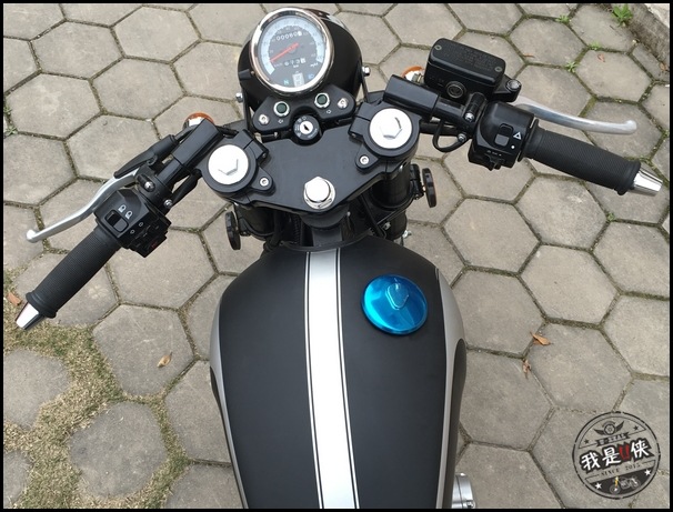 黑色带黑色堵头游侠天俊复古摩托车改装通用22mm手把胶手把套握把