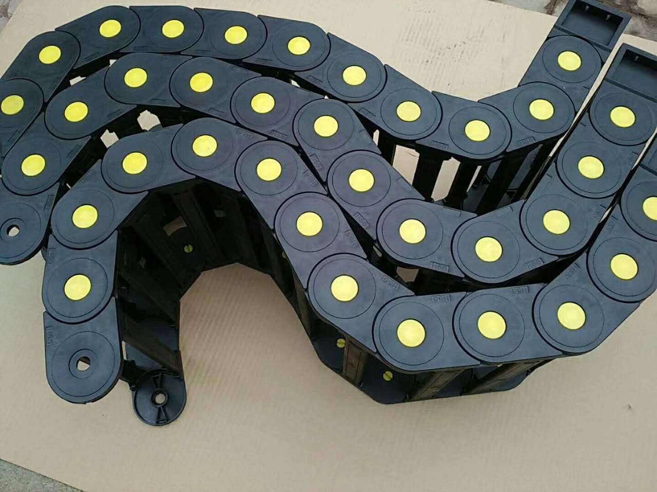 塑料拖链_厂家批发塑料尼龙拖链 尼龙拖链全 电缆 坦克链 - 阿里巴巴