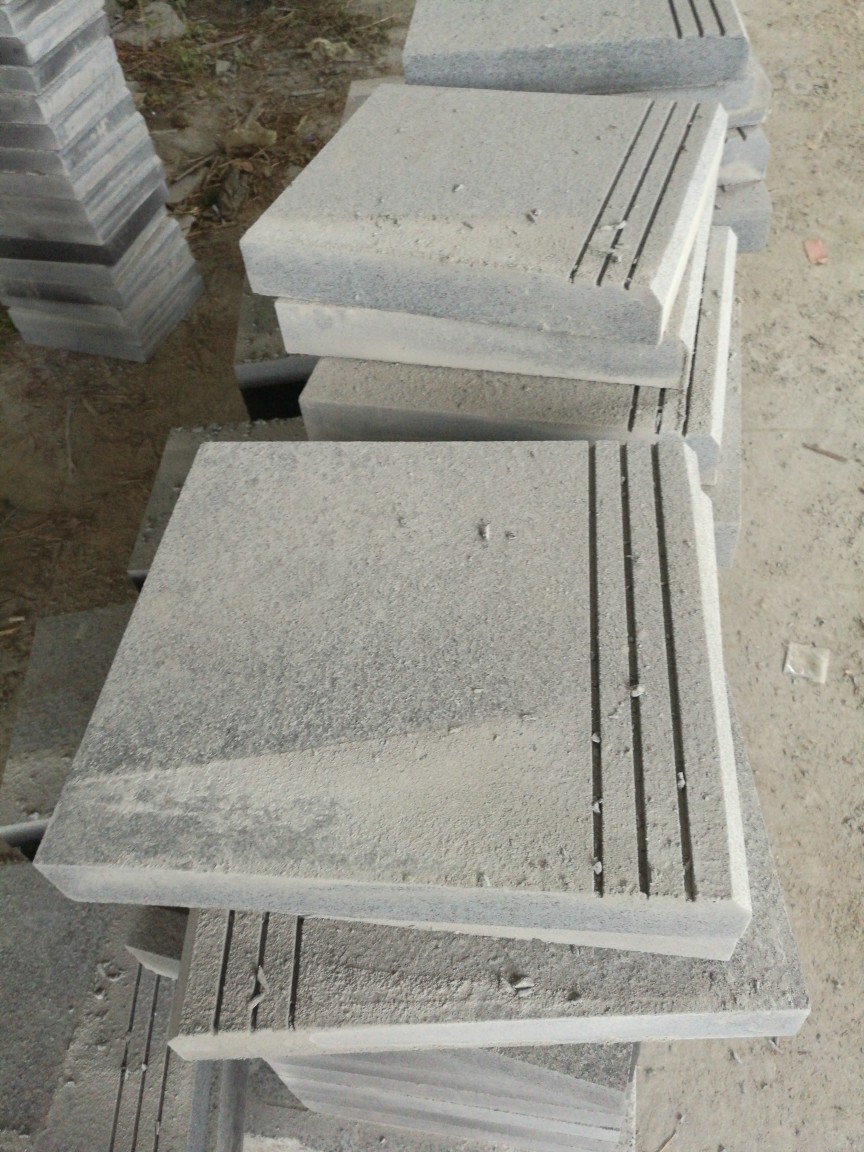 g654芝麻黑花岗岩楼梯台阶5公分