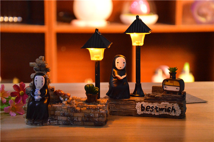 a201 宫崎骏千与千寻路灯无脸男 树脂工艺 创意家居摆件小夜灯