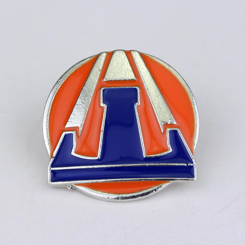 电影周边 明日世界胸针 滴油徽章 欧美热销