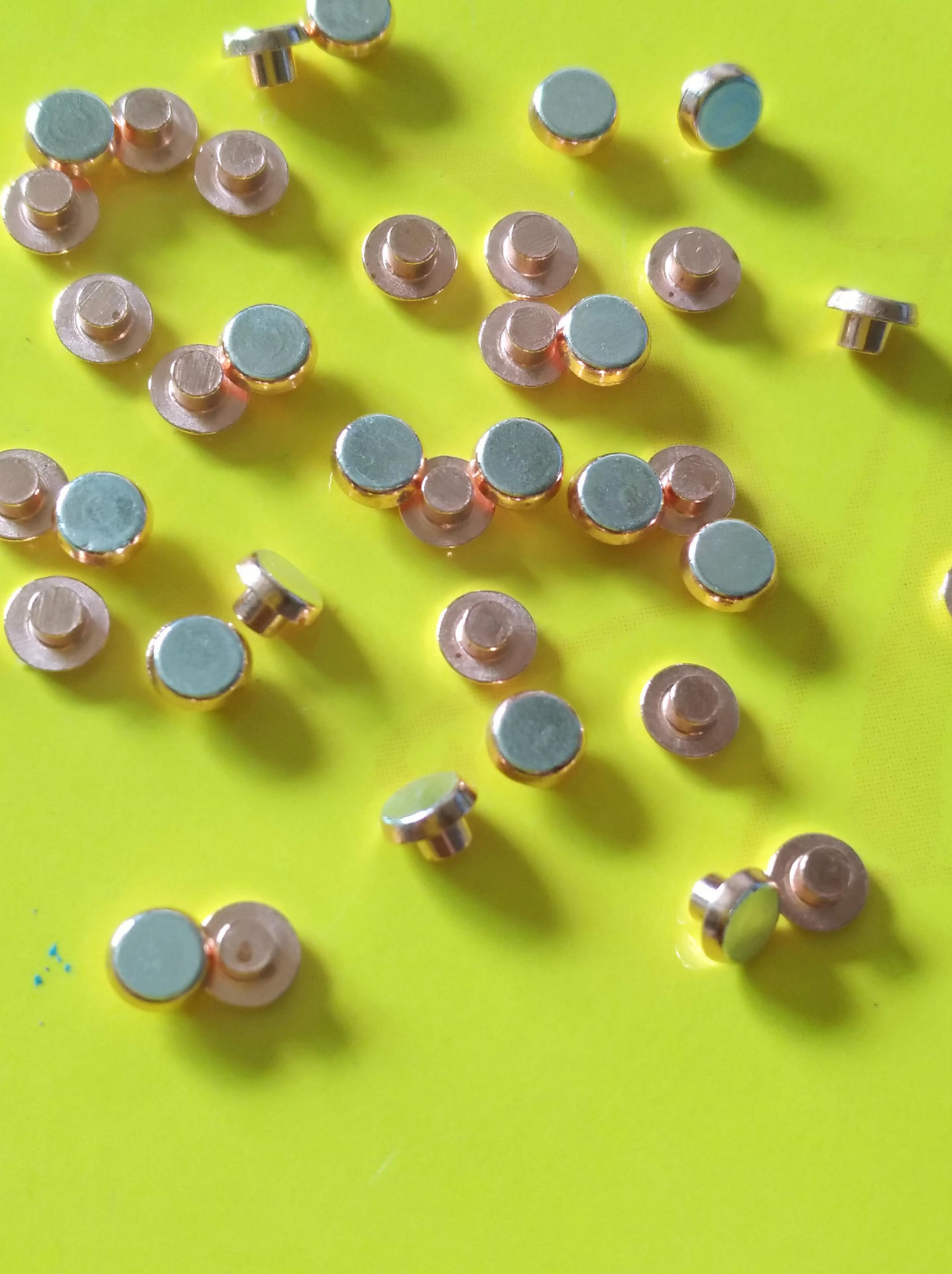 银触点 三复合 平片 铜点 厂家直销 质量优 价格便宜 欢迎选购