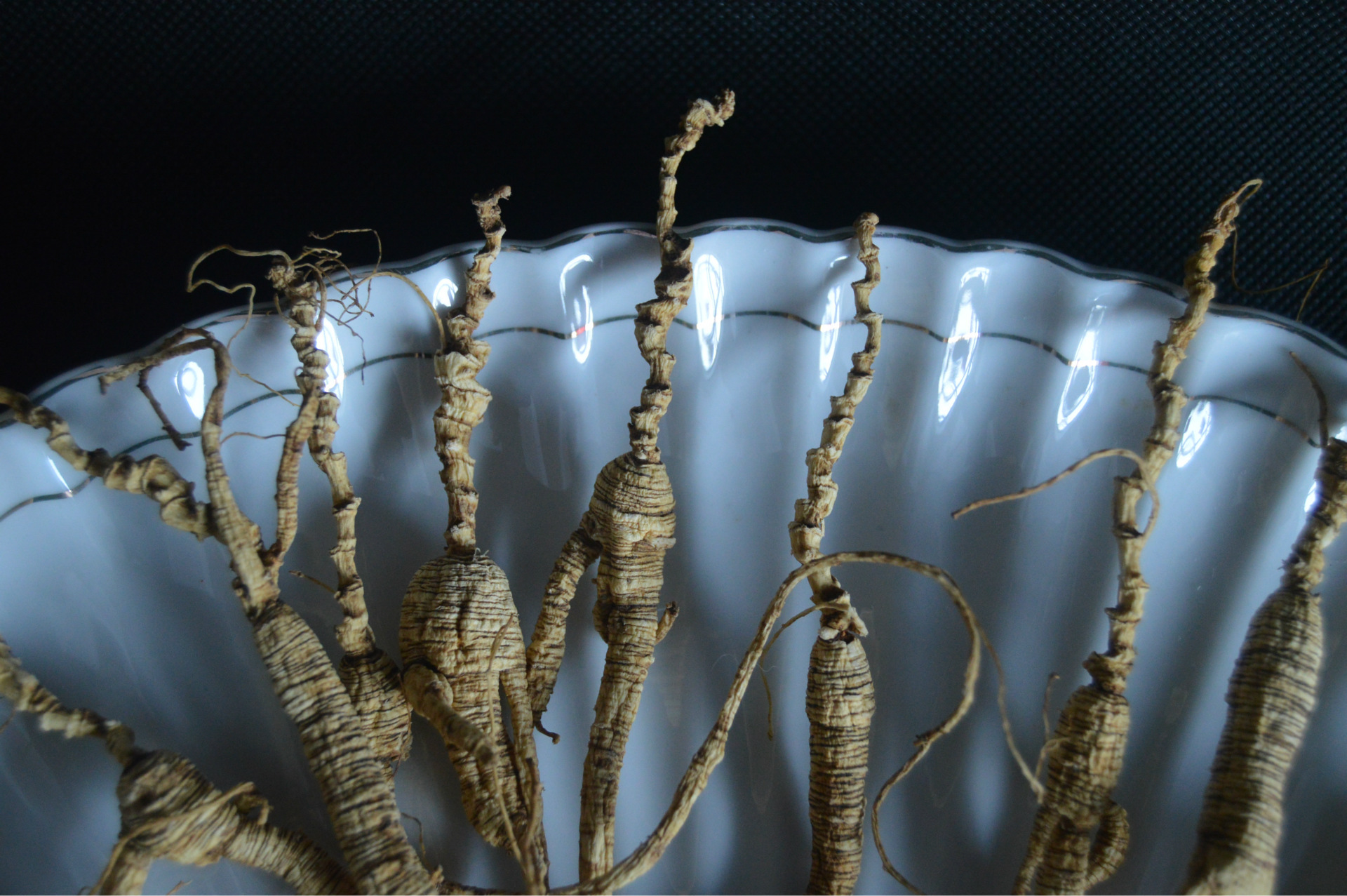 老人参 老山参 长白山老池底参 20年以上山参 东北山参 皮老纹深