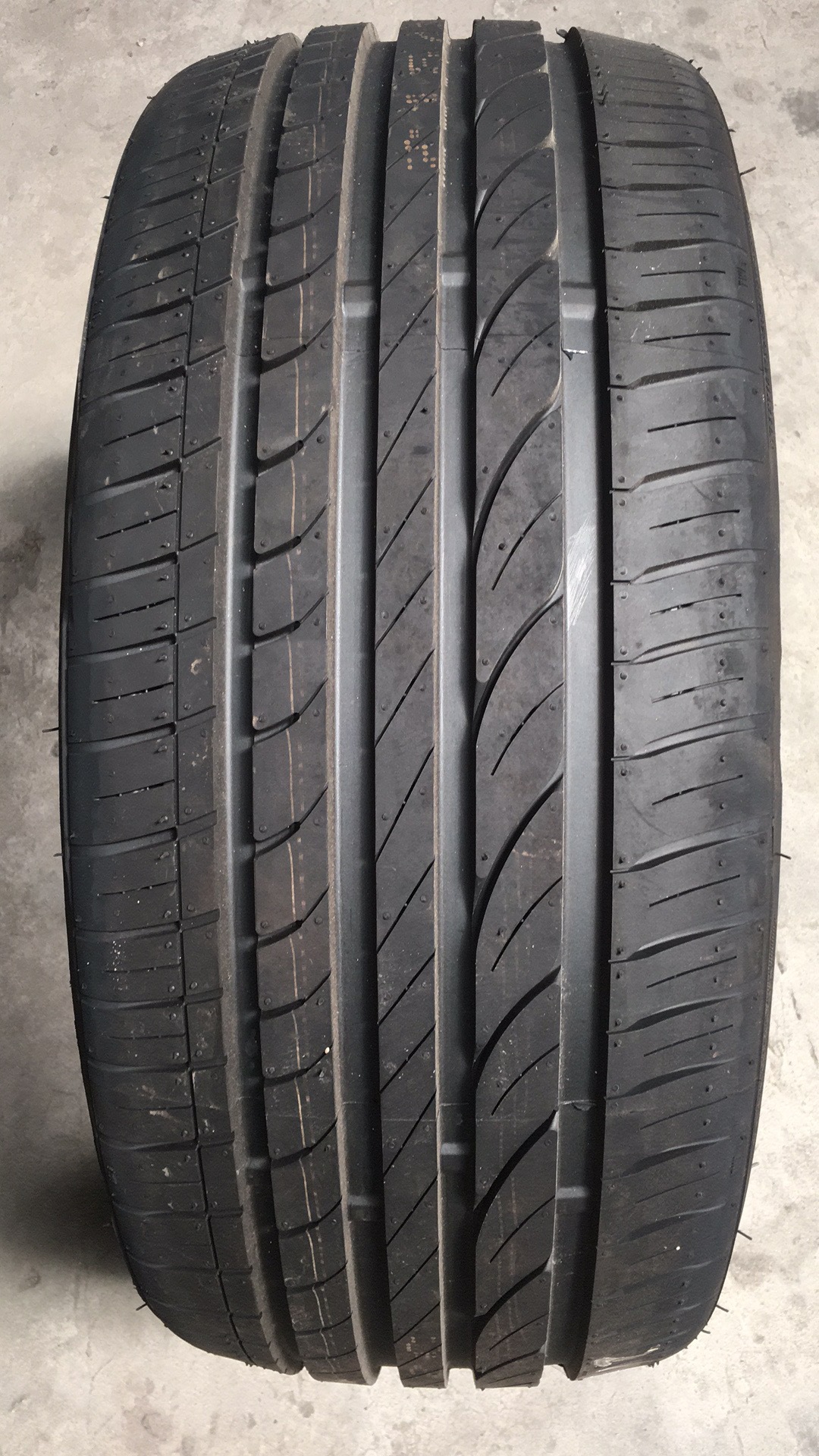 全新汽车轮胎22523524525526527528535404550r1920r2