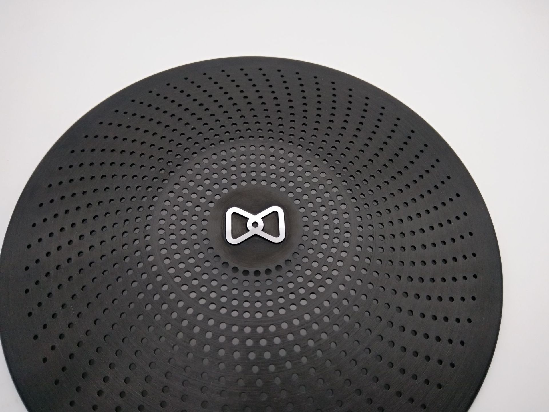 音响喇叭网高光亮面处理加工cd纹各种金属cd纹加工华 为镜头圈