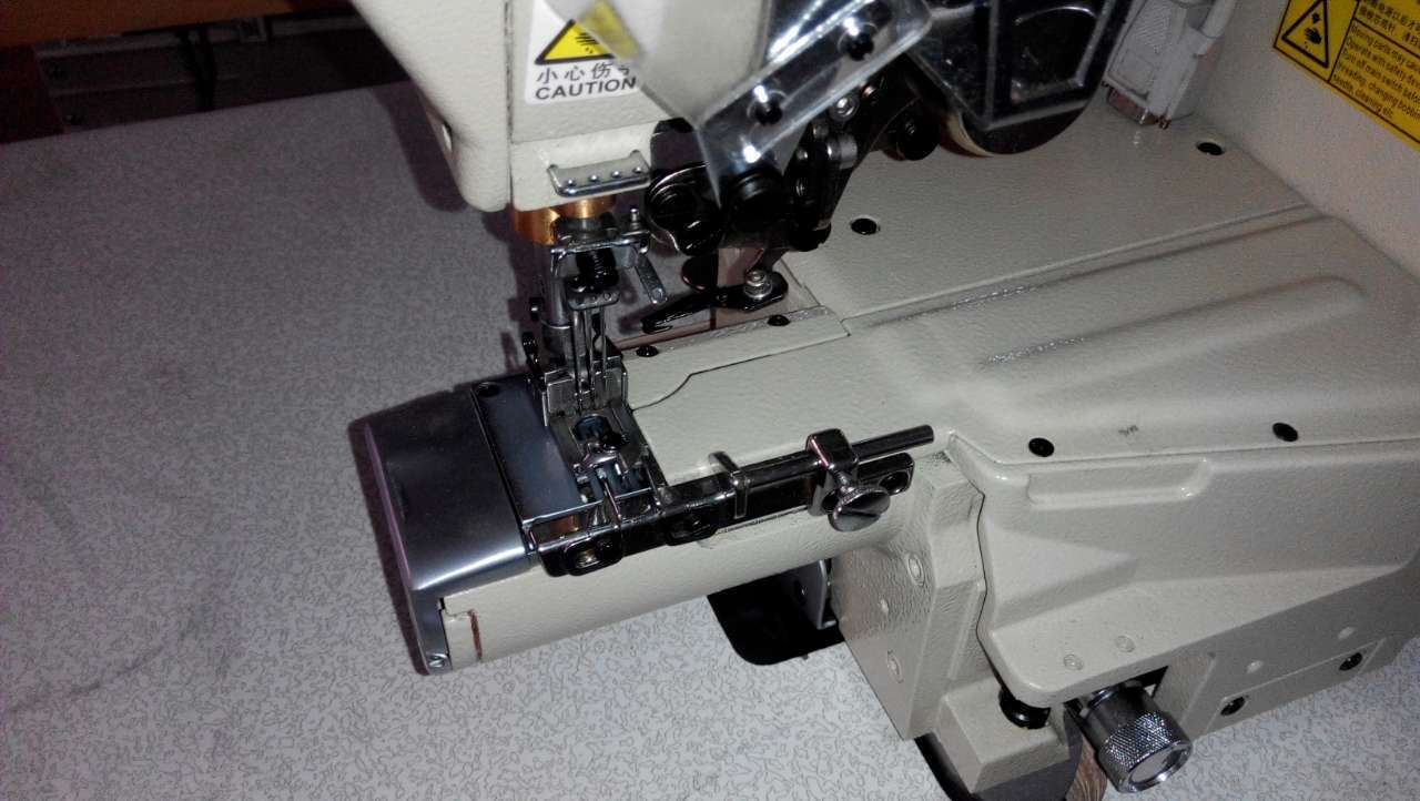 720细嘴三针五线绷缝机 横筒式787冚车 小嘴电脑自动剪线绷缝机